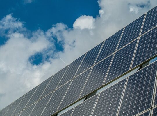 Solceller i 2023: Hvordan de bedste solcellepaneler revolutionerer energisektoren